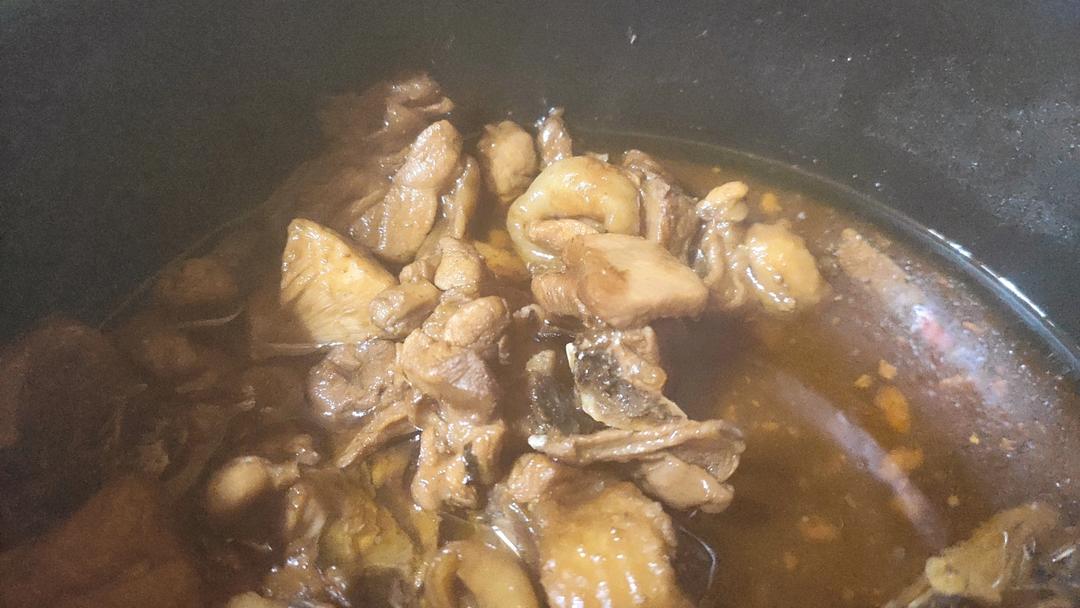 传统正宗的啤酒鸭配方和做法，鲜嫩香浓，只需炒千万不要焯水