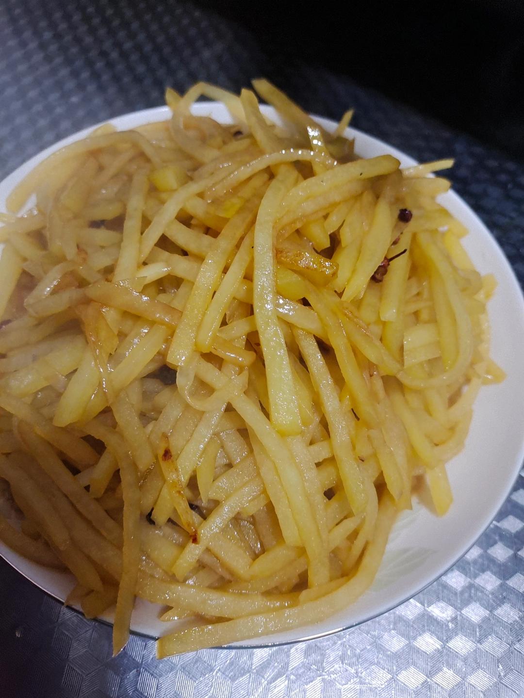 在家也能做出馆子味儿的醋溜/炝炒/酸辣土豆丝（就是那道看似简单，实则步步玄机的土豆丝）