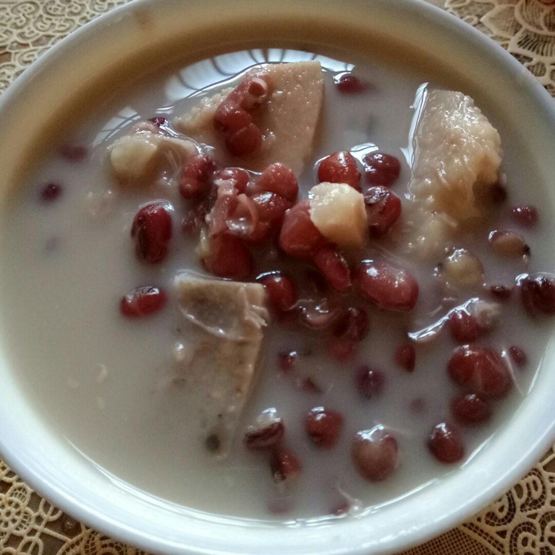 约瑟芬妮做的红豆芋头奶香甜汤