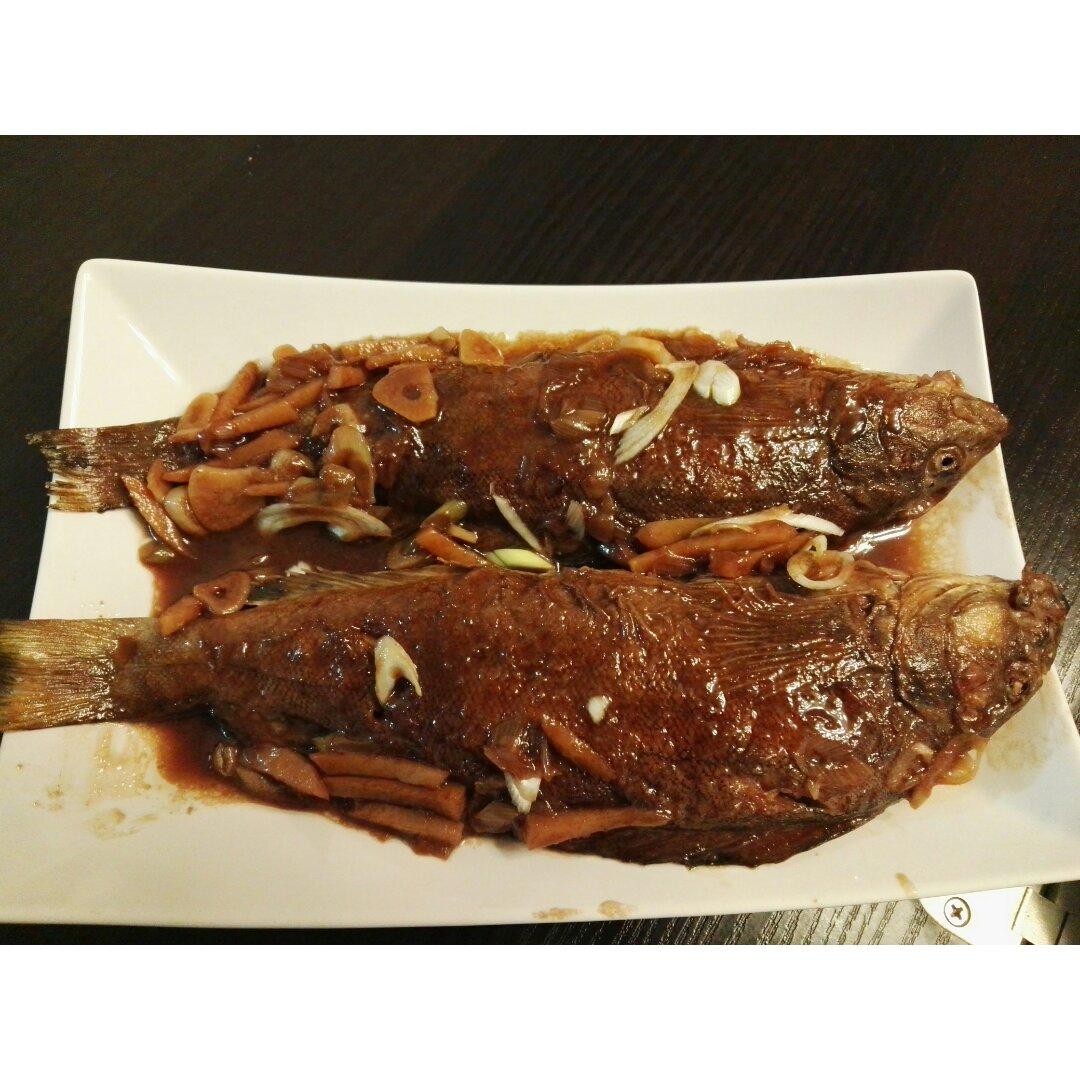 红烧黄鱼—鱼皮不破的小窍门