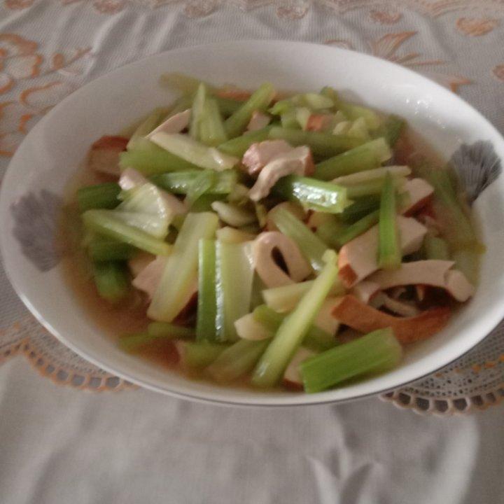 芹菜炒香干