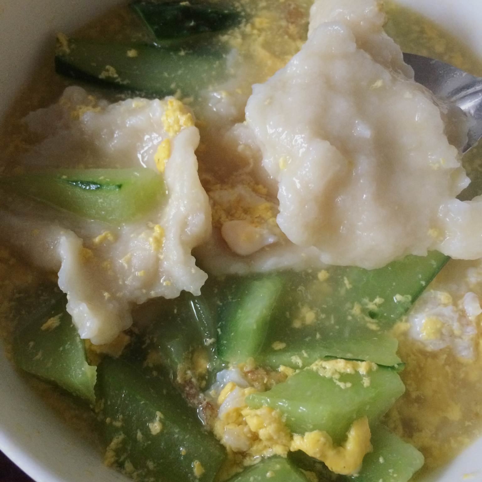 手机用户0574_9pkd做的蔬菜鸡蛋面疙瘩