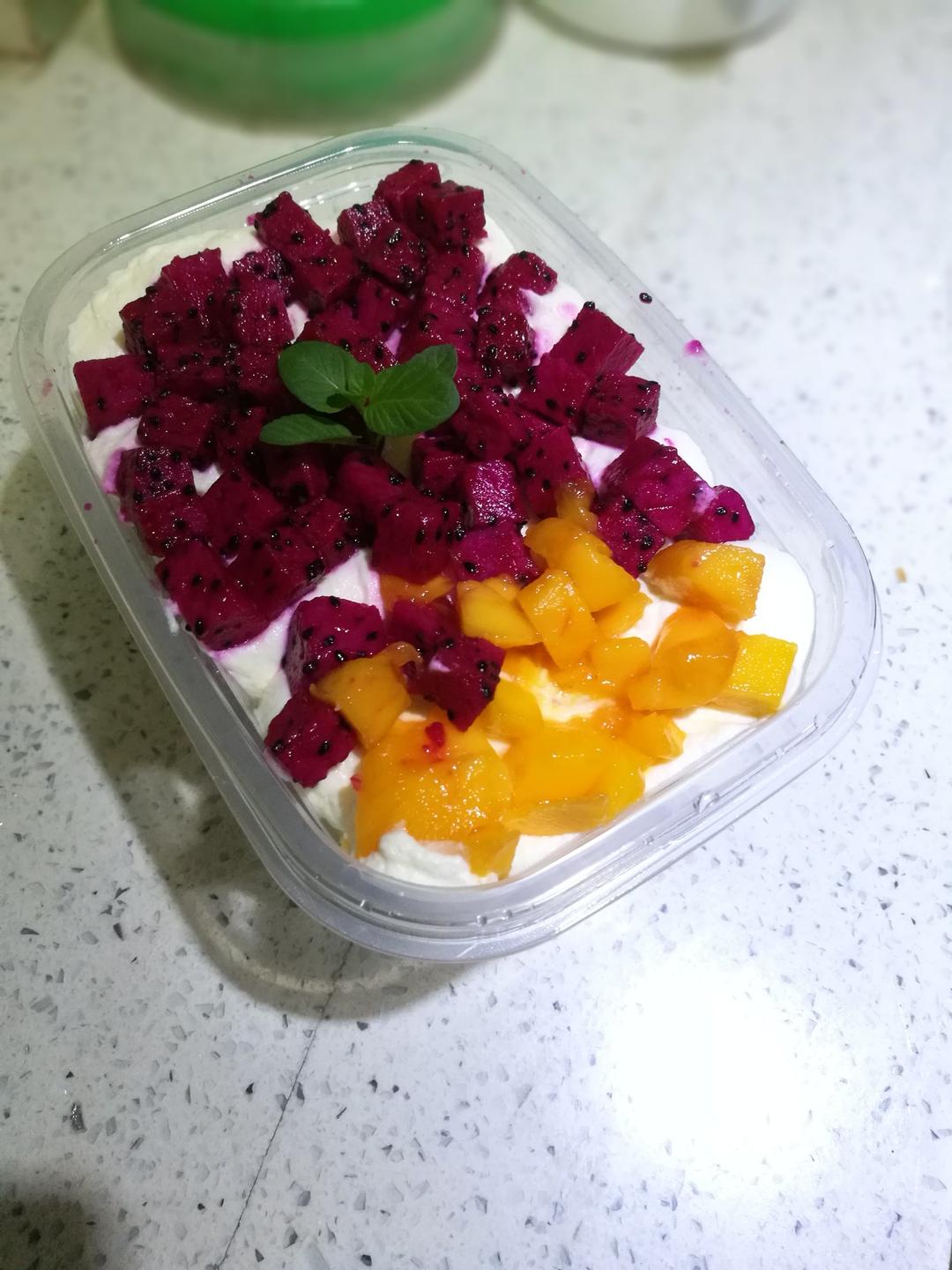 简单快手的便当饭盒水果盒子蛋糕