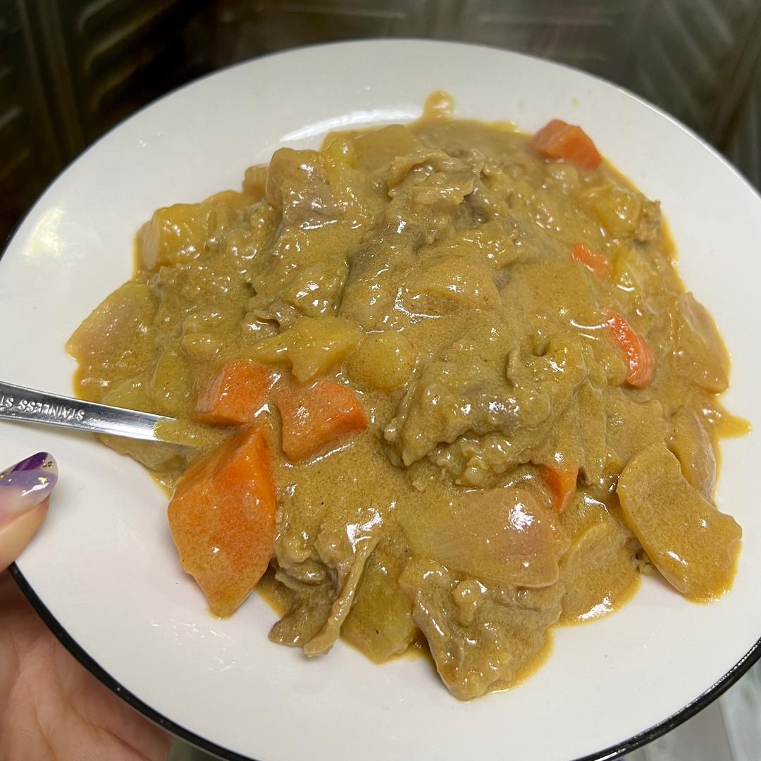 四种食材做咖喱肥牛（不太好看但很好吃）的做法