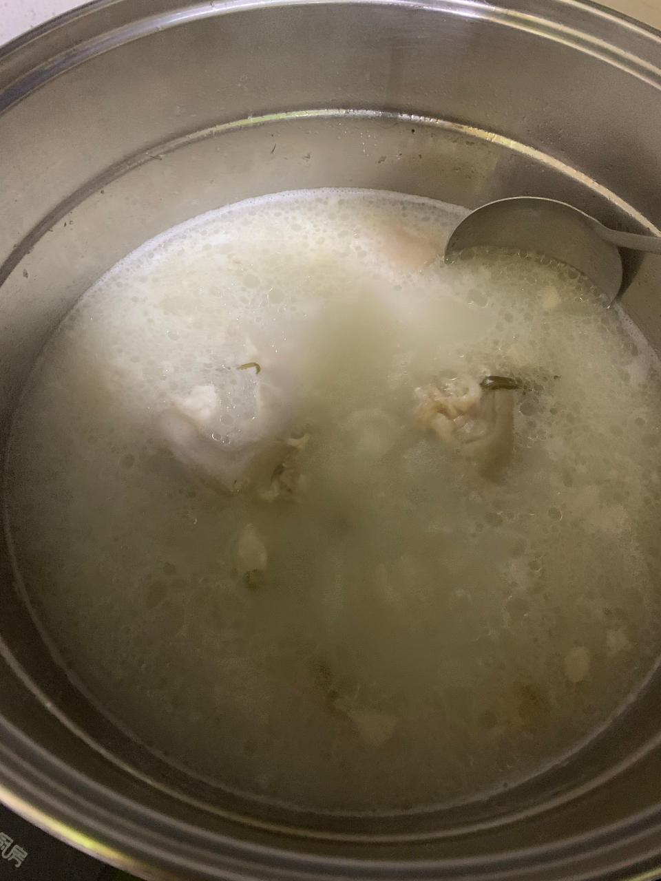 清炖猪蹄汤