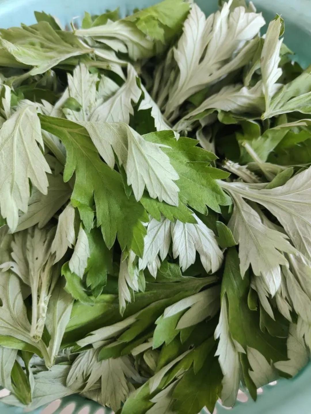 清明必吃的艾草青团