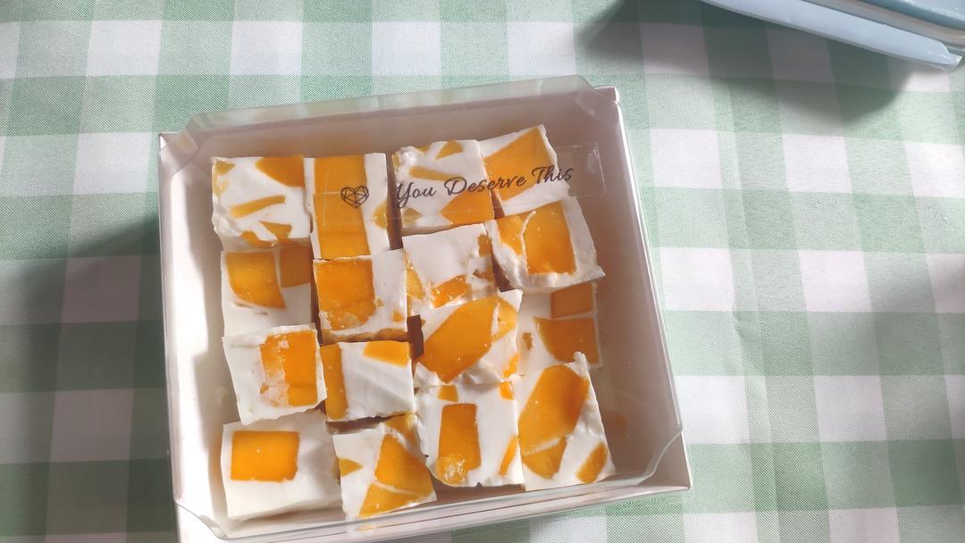 吉利丁片做芒果草莓布丁