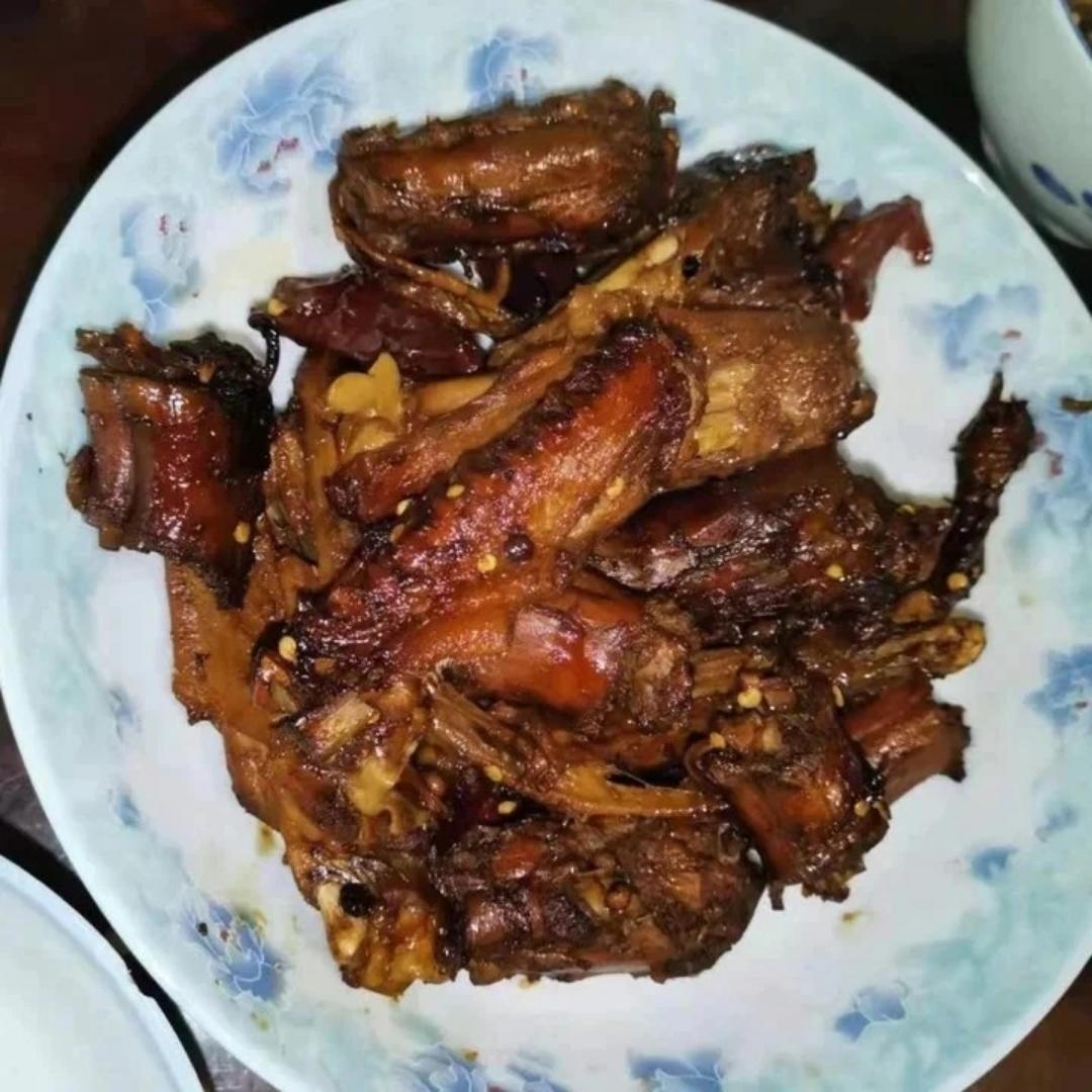 自制周黑鸭卤鸭翅鸭锁骨甜辣