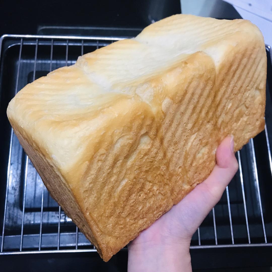 《Tinrry+》软绵绵的白吐司
