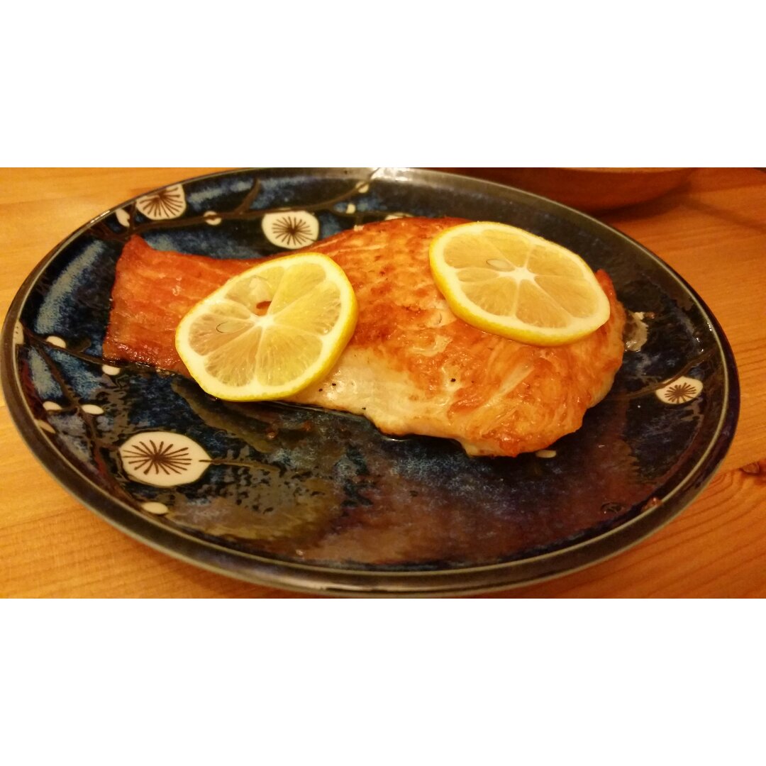 和风早餐——盐煎三文鱼