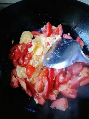 番茄鸡蛋盖浇饭的做法 步骤3
