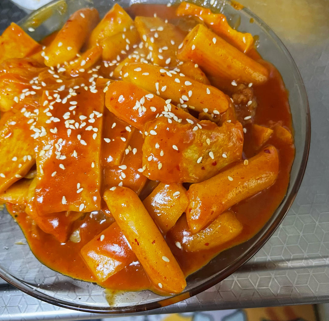 酸甜辣白菜炒年糕&鱼饼