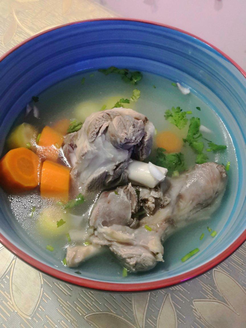 新疆清炖羊肉汤