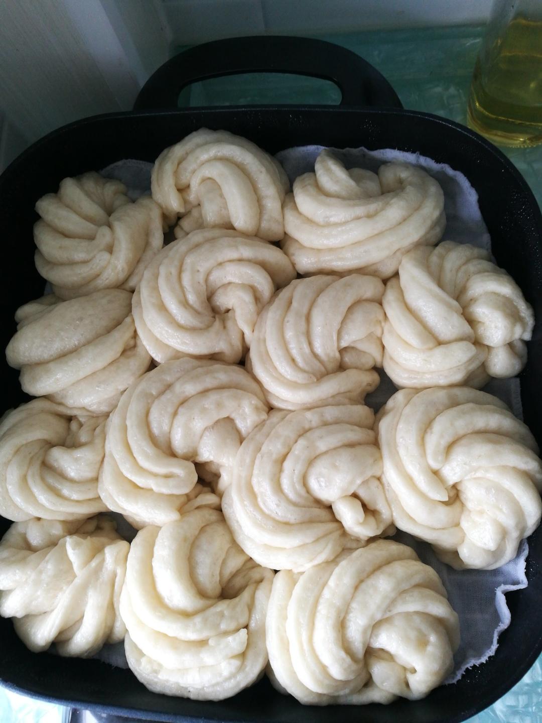 葱油花卷 Steamed Roll