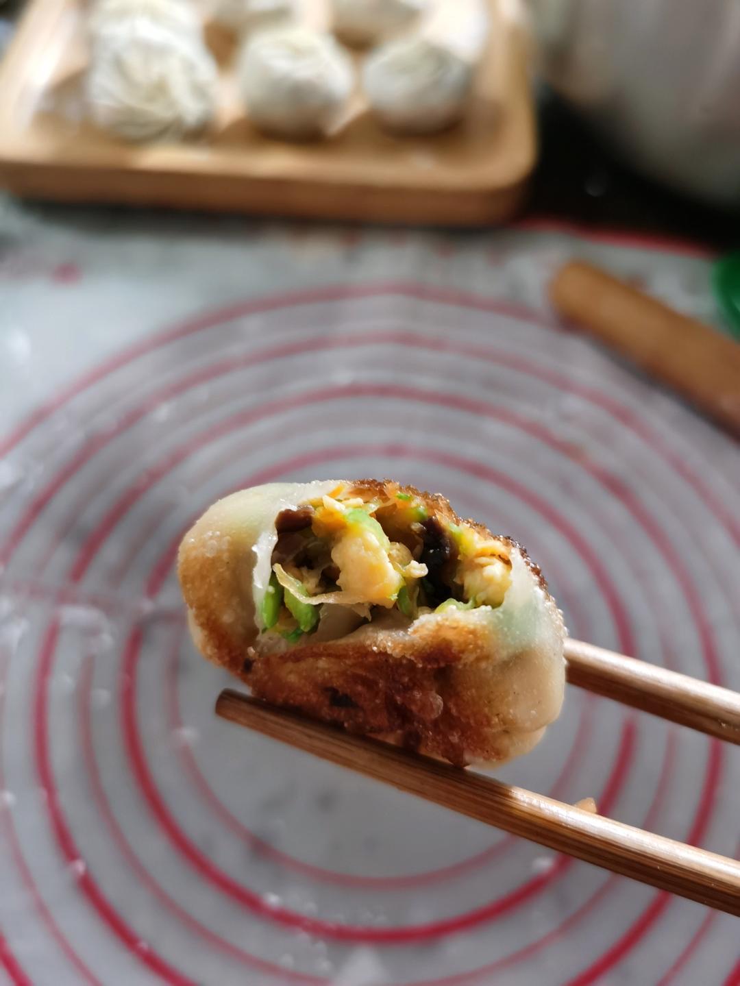 不用揉面、超级好吃的素菜饺子皮生煎包