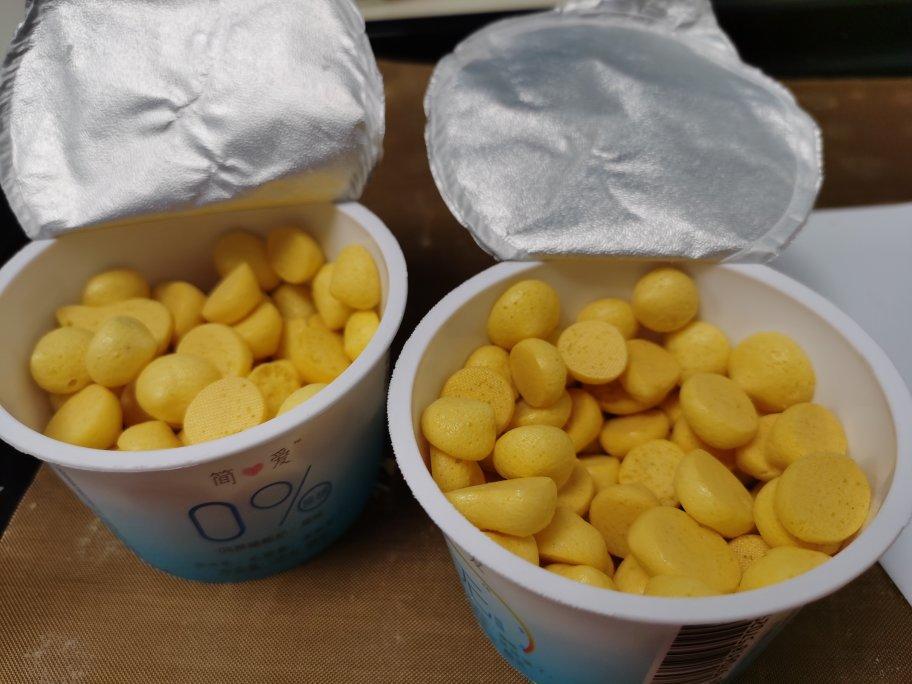 宝宝第一口健康零食！超级无敌好吃到爆炸！入口即化！材料只有1个鸡蛋 ！10g奶粉！5g淀粉 ！酥脆可口 ！幸福的味道 ！