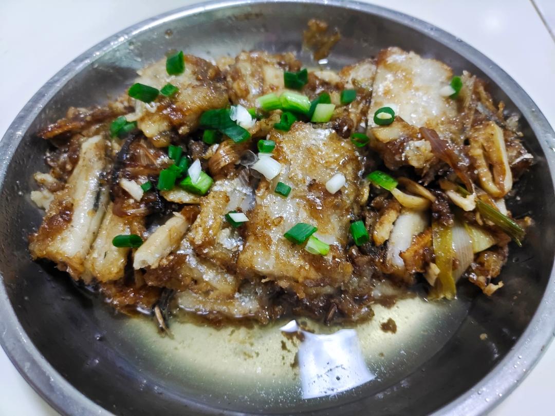 爸爸牌–红烧带鱼