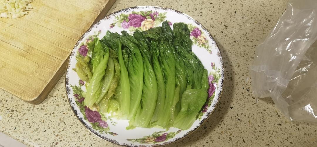 蒜蓉蠔油生菜的做法 步驟3