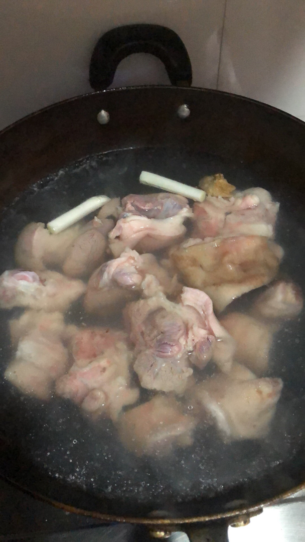 菌煲鸡汤