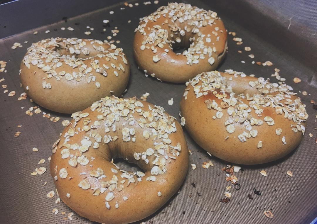 七七七饭做的无油黑麦迷你贝果