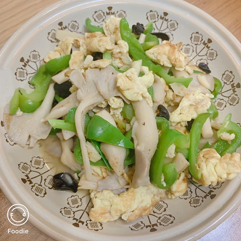 平菇青椒炒鸡蛋 好吃又营养的超快手家常菜