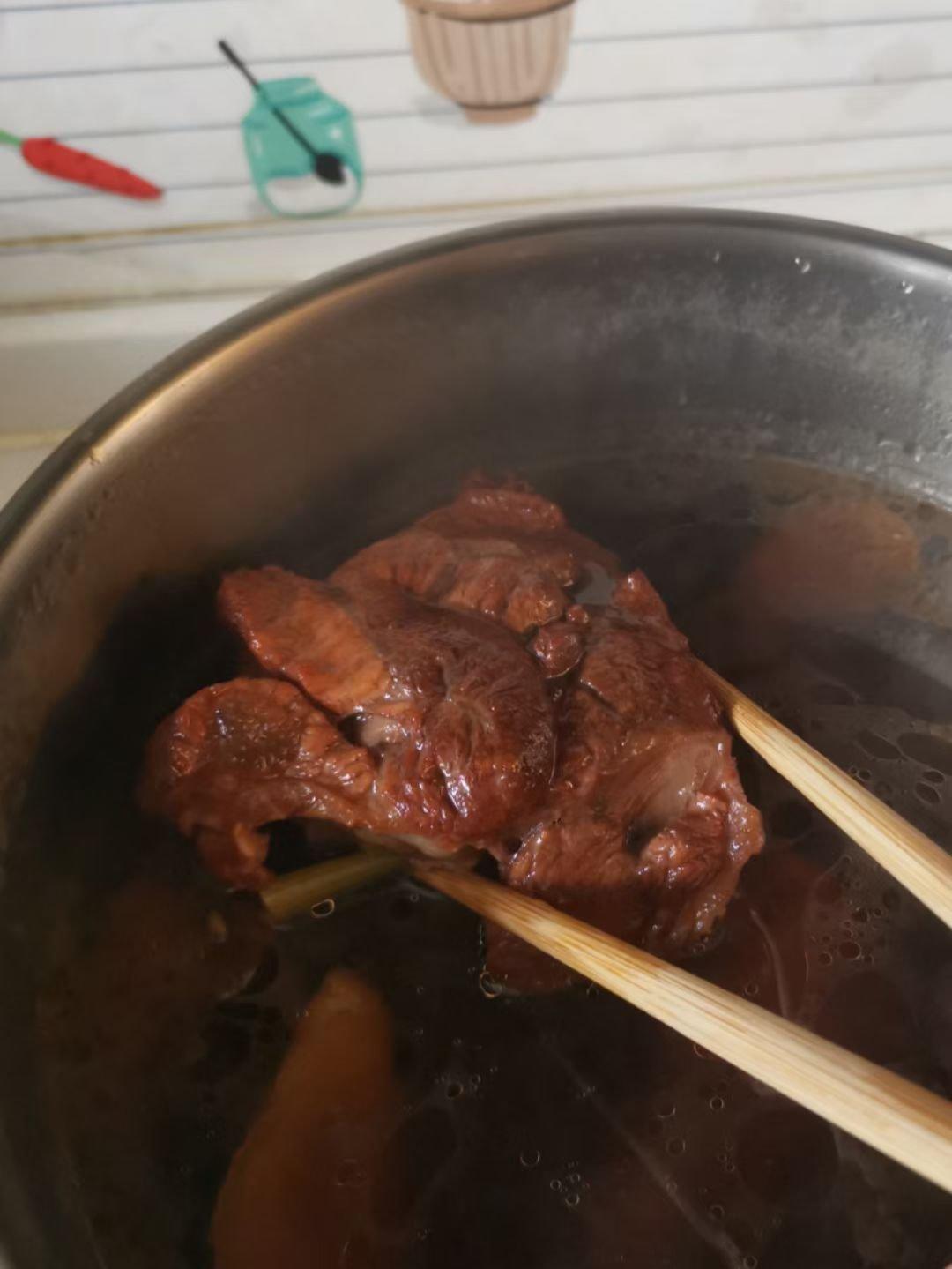 卤牛肉