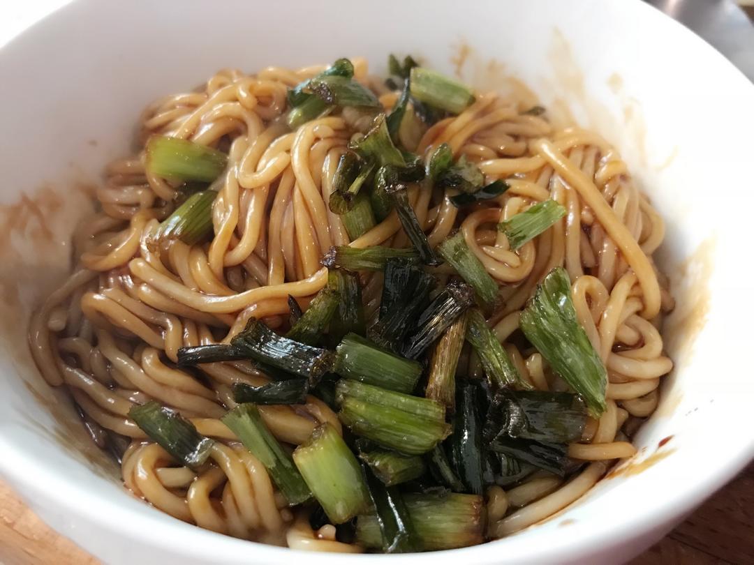 葱油拌面Spring Onion Noodles