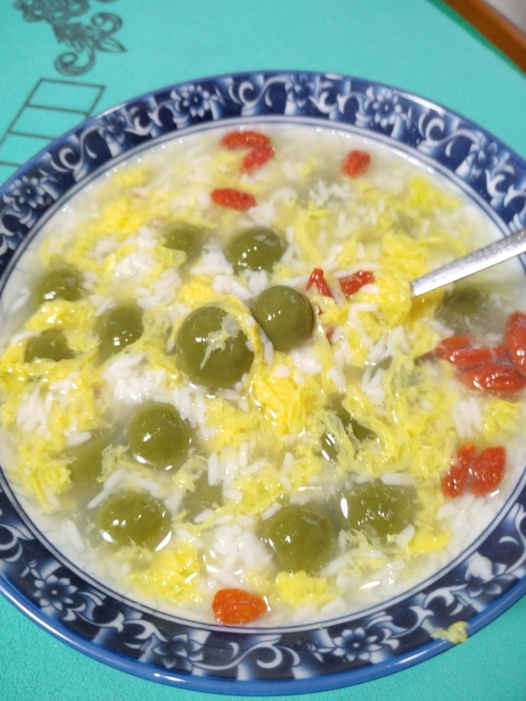 桂花酒酿圆子，自己做的圆子才好吃