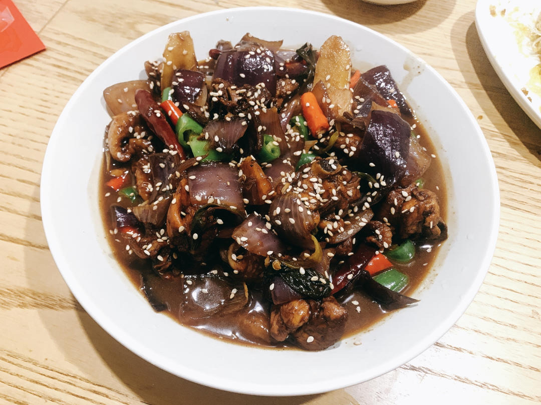 不加一滴水的家庭版三杯鸡👉超嫩滑！巨下饭！