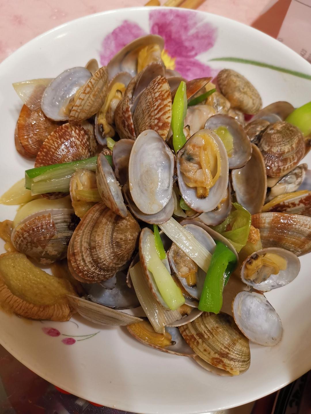 爆炒花甲（保留鲜味，不焯水的做法）