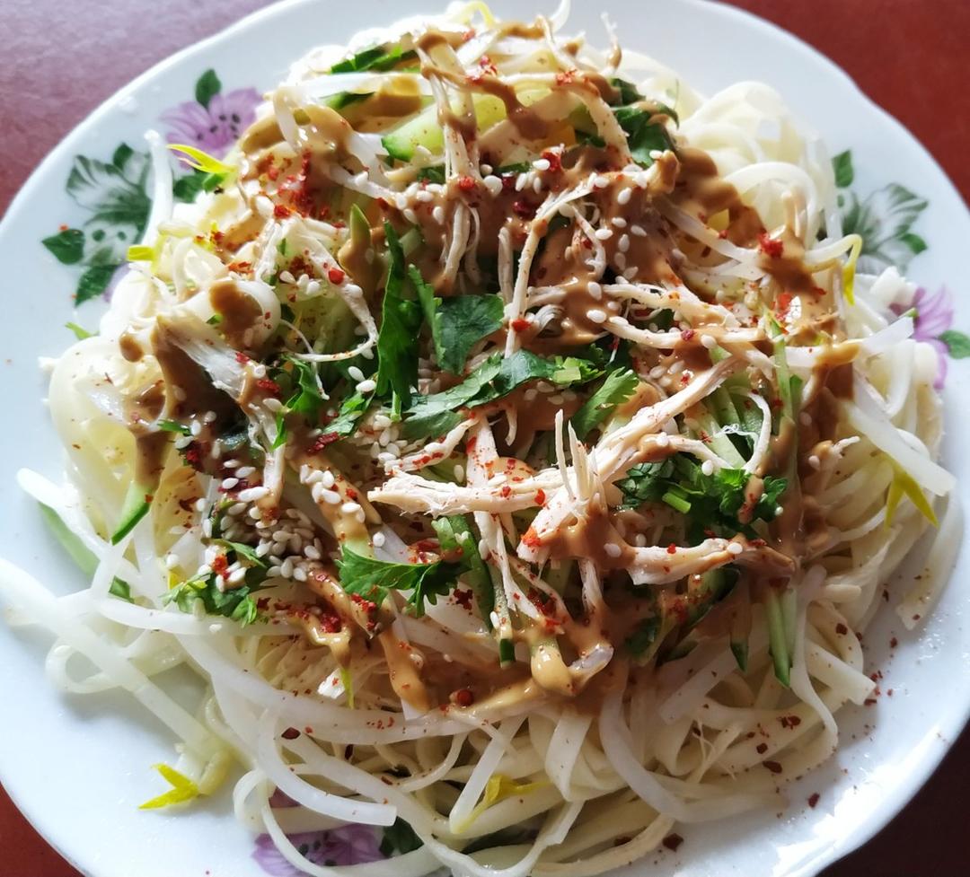 鸡丝凉面
