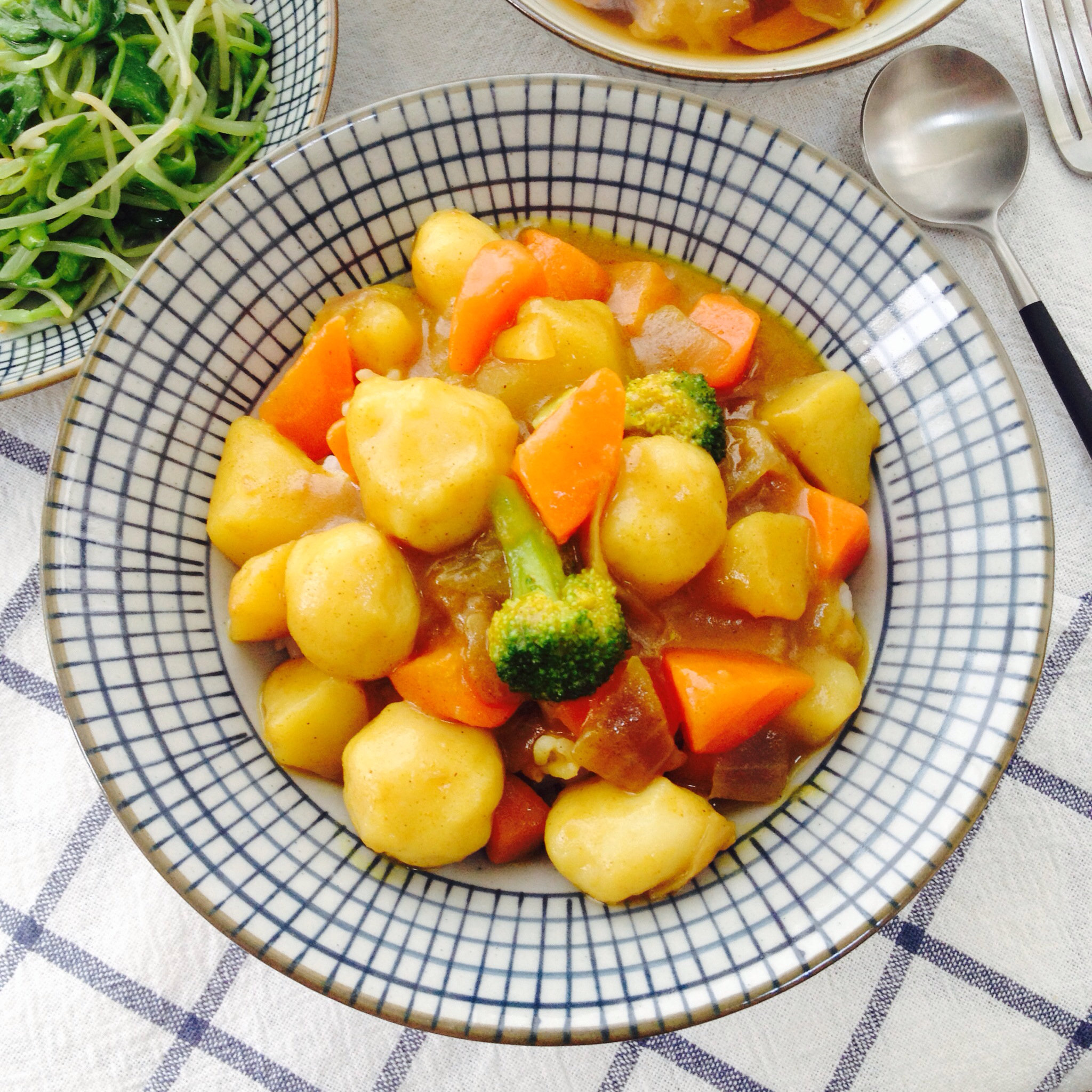 嫁给耳朵儿做的咖喱鱼丸饭