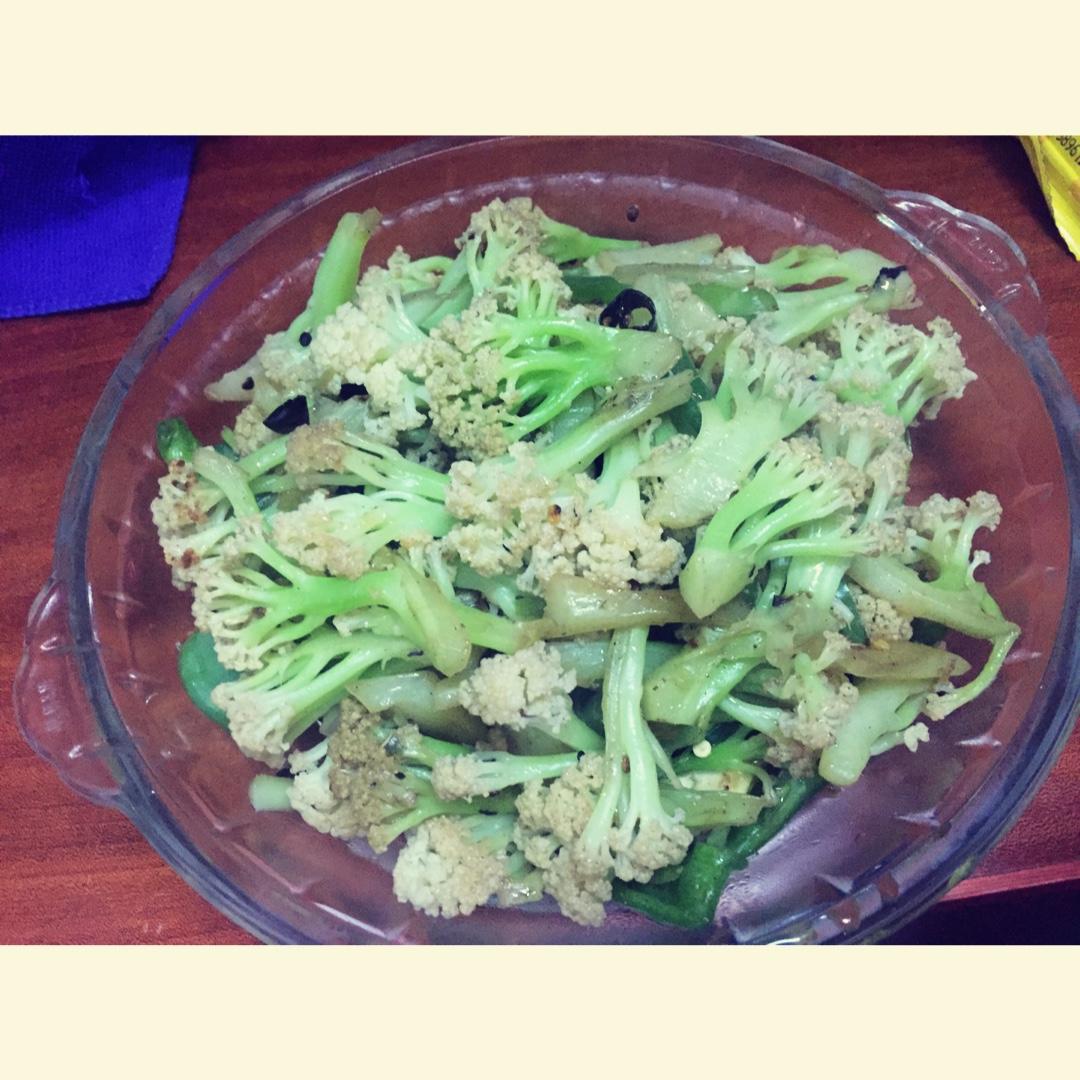 老丁的私房菜-干锅花菜