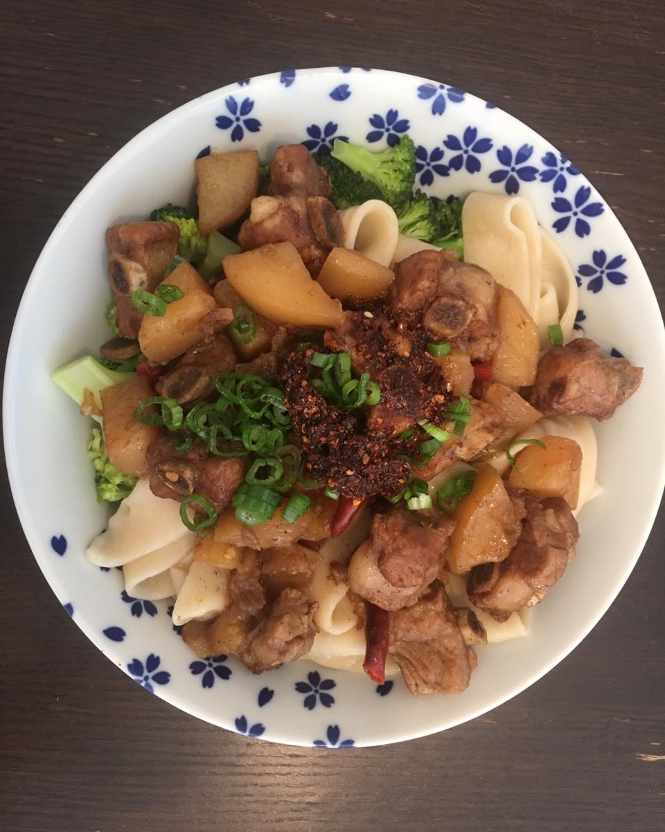 红烧麻油排骨面