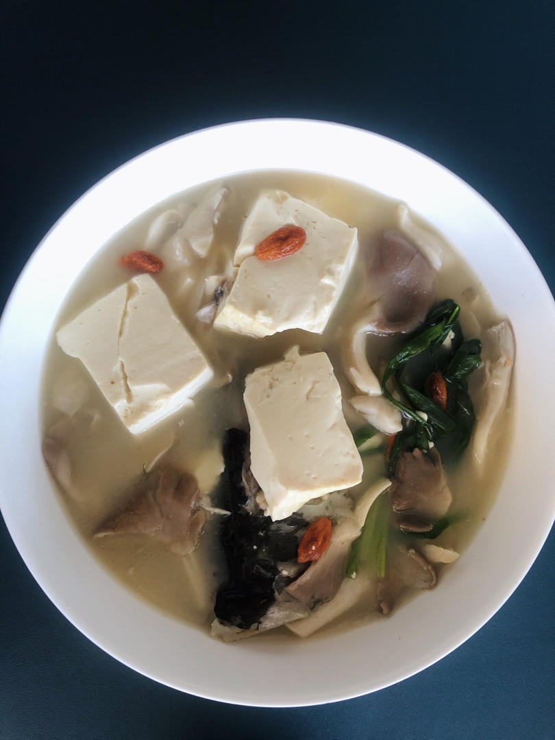 鱼头豆腐汤