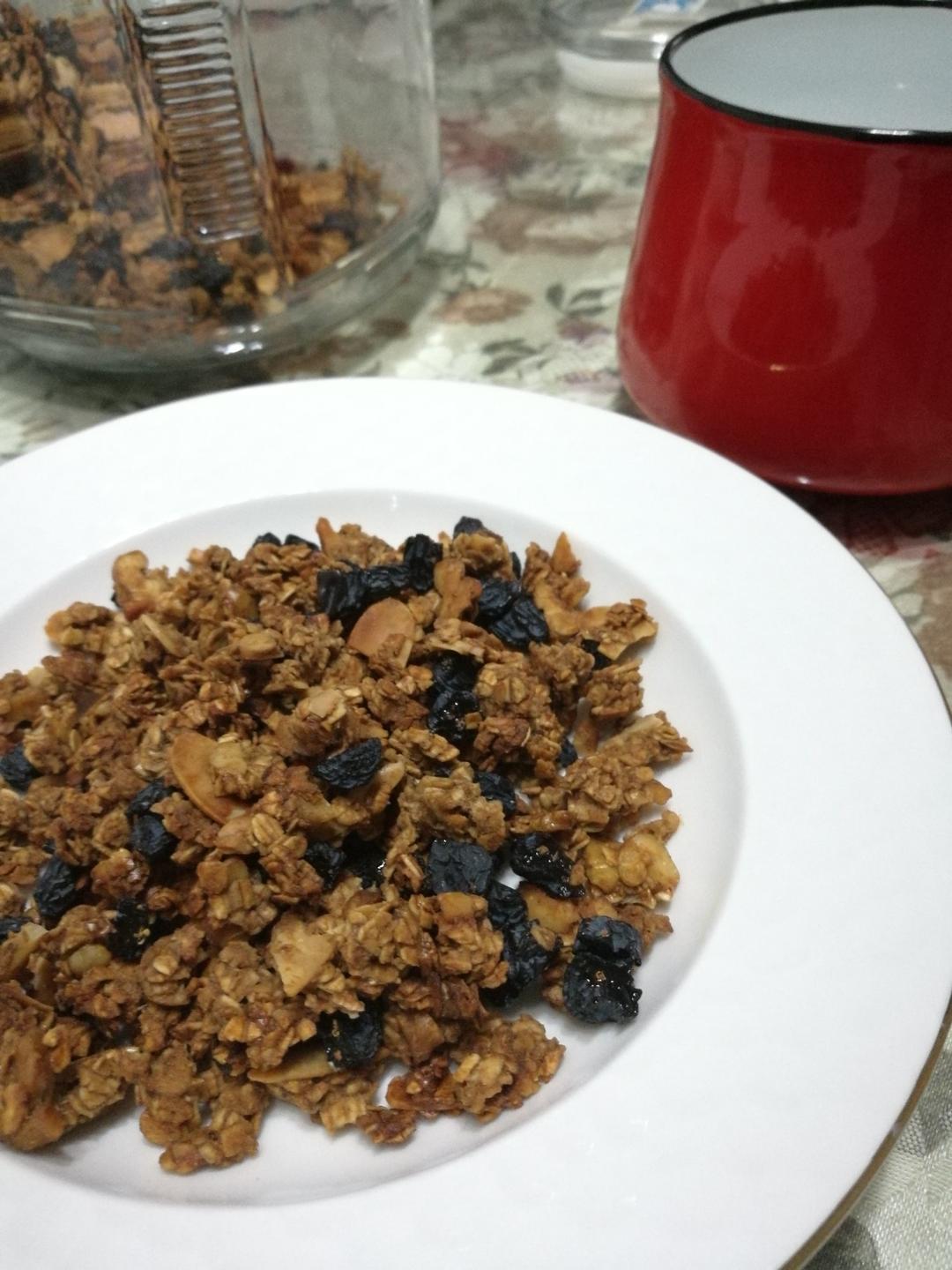 不添加糖油的香蕉核桃格兰诺拉麦片granola