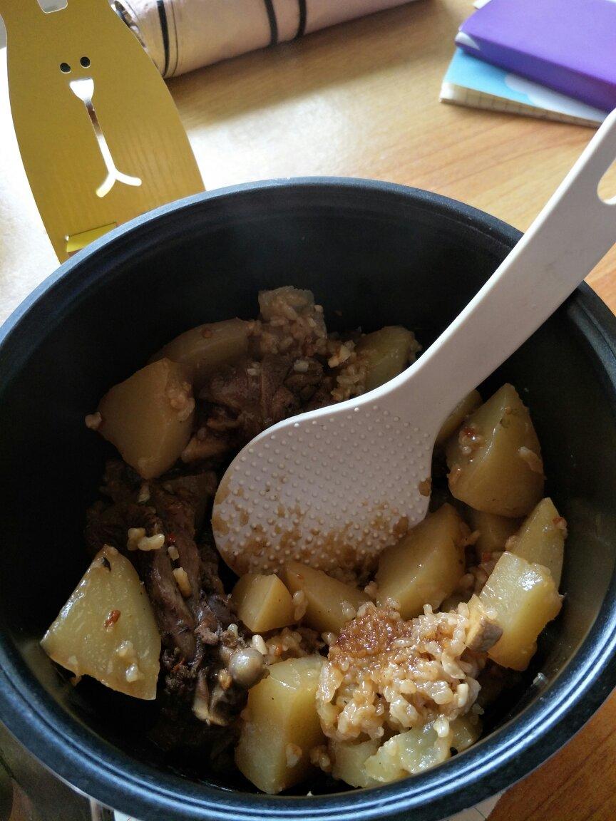 土豆焖饭（电饭锅版）