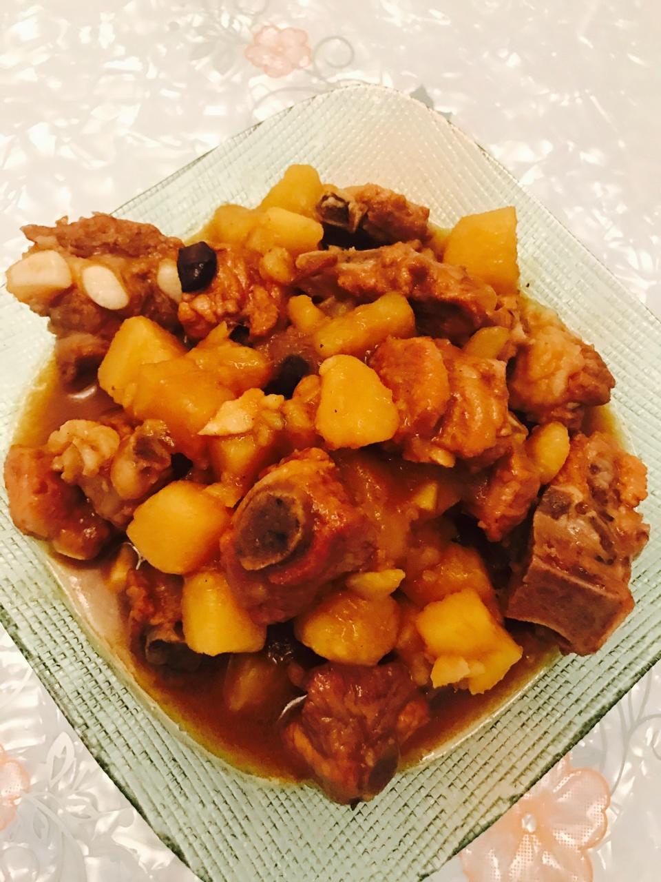 土豆烧排骨
