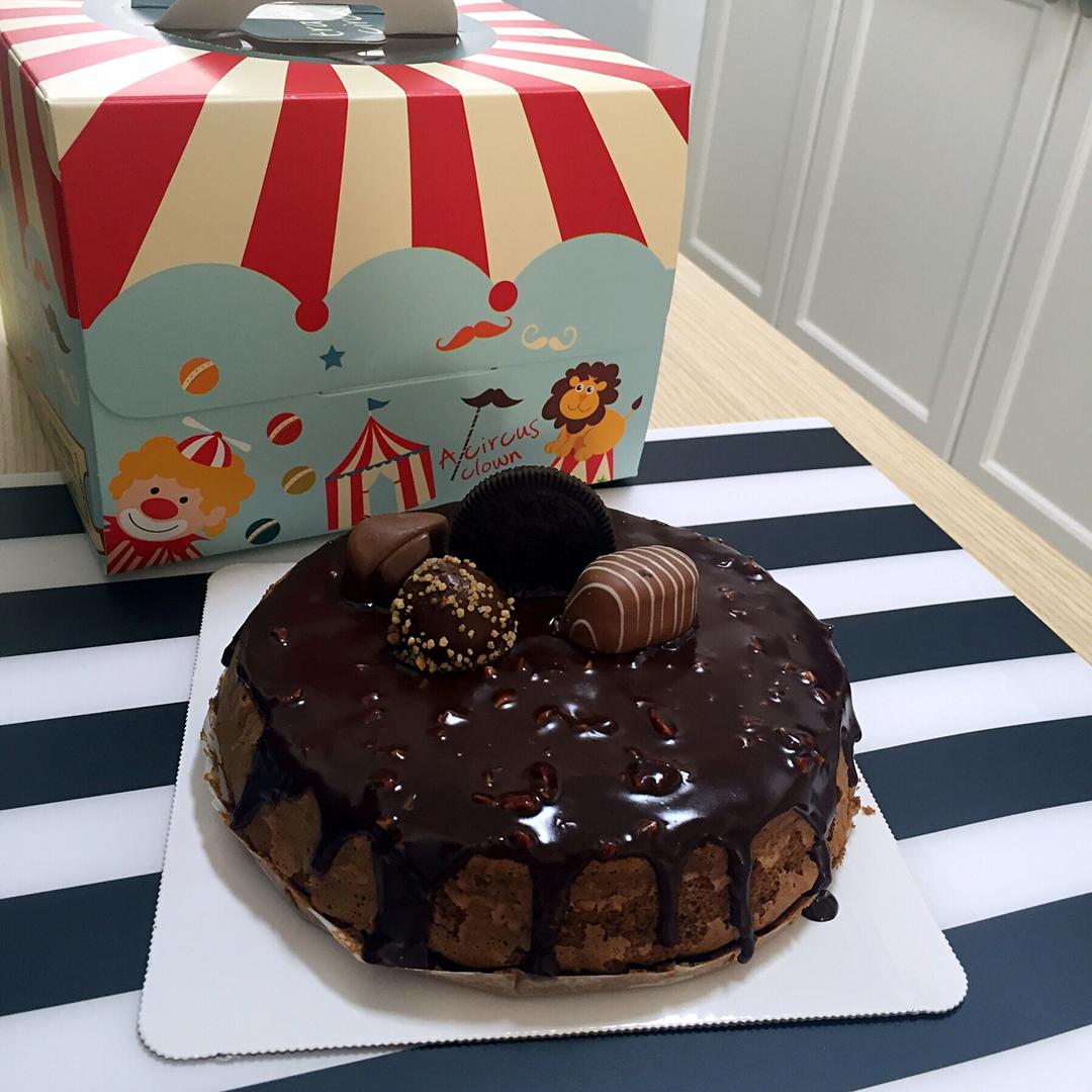 巧克力镜面淋酱<熊谷裕子>--让甜点穿上光泽亮丽的淋面外衣