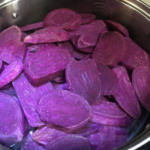 做蛋黄酥的紫薯馅的做法 步骤2