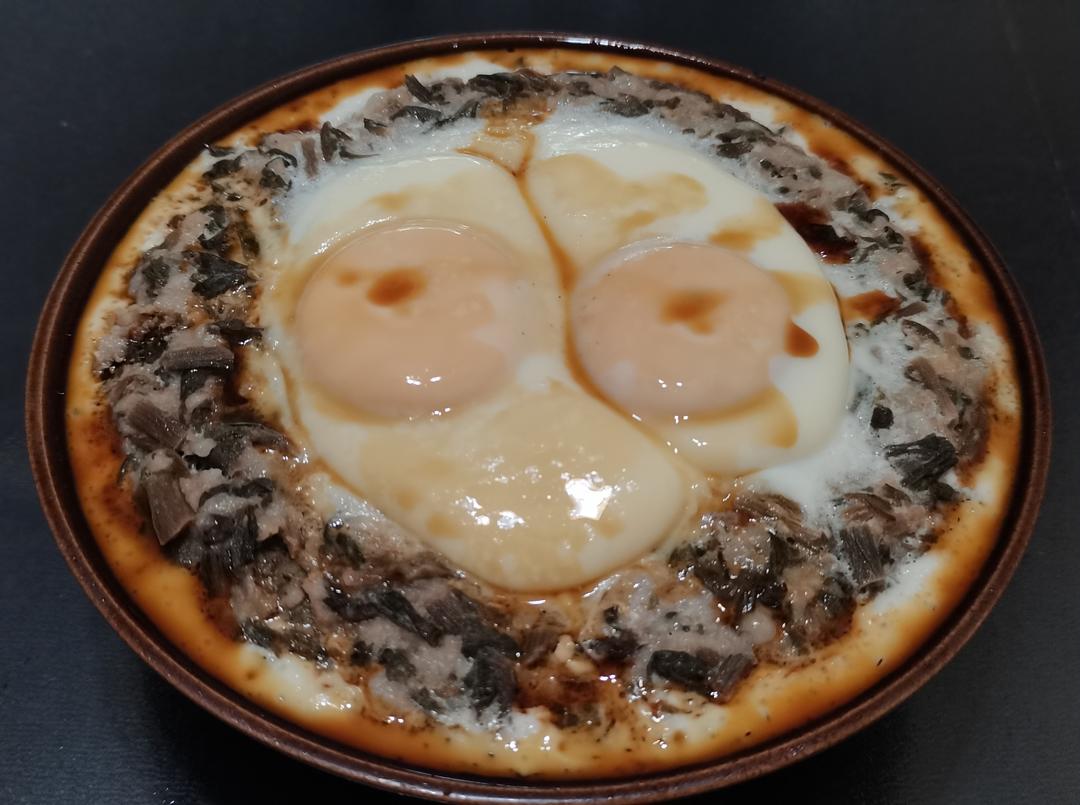 梅干菜肉饼蒸咸蛋