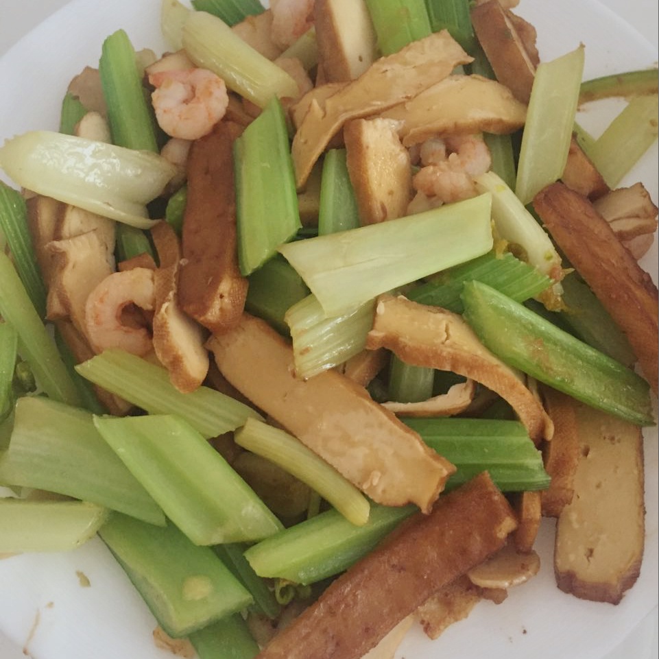 素菜：芹菜炒豆腐干