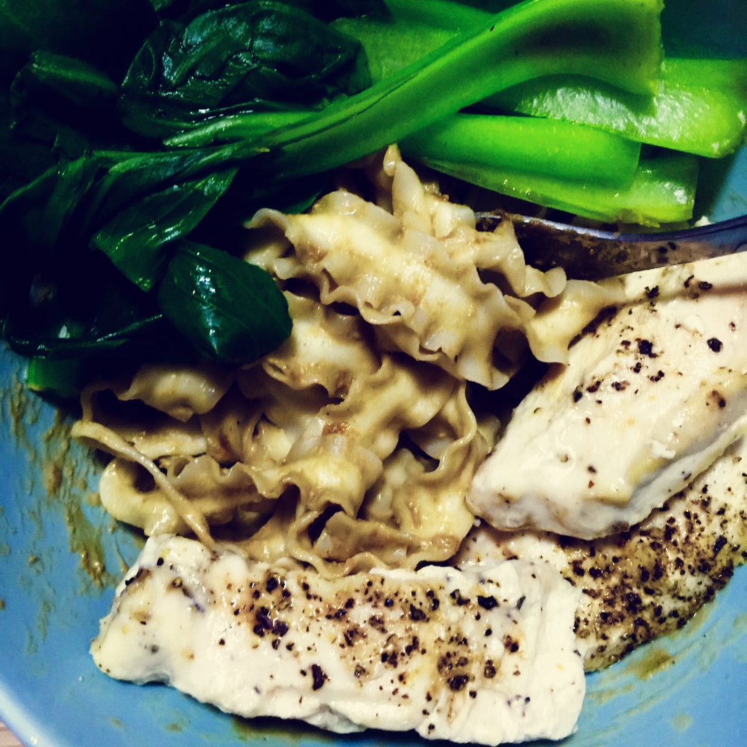 神经性暴食症患者努力康复健康三餐