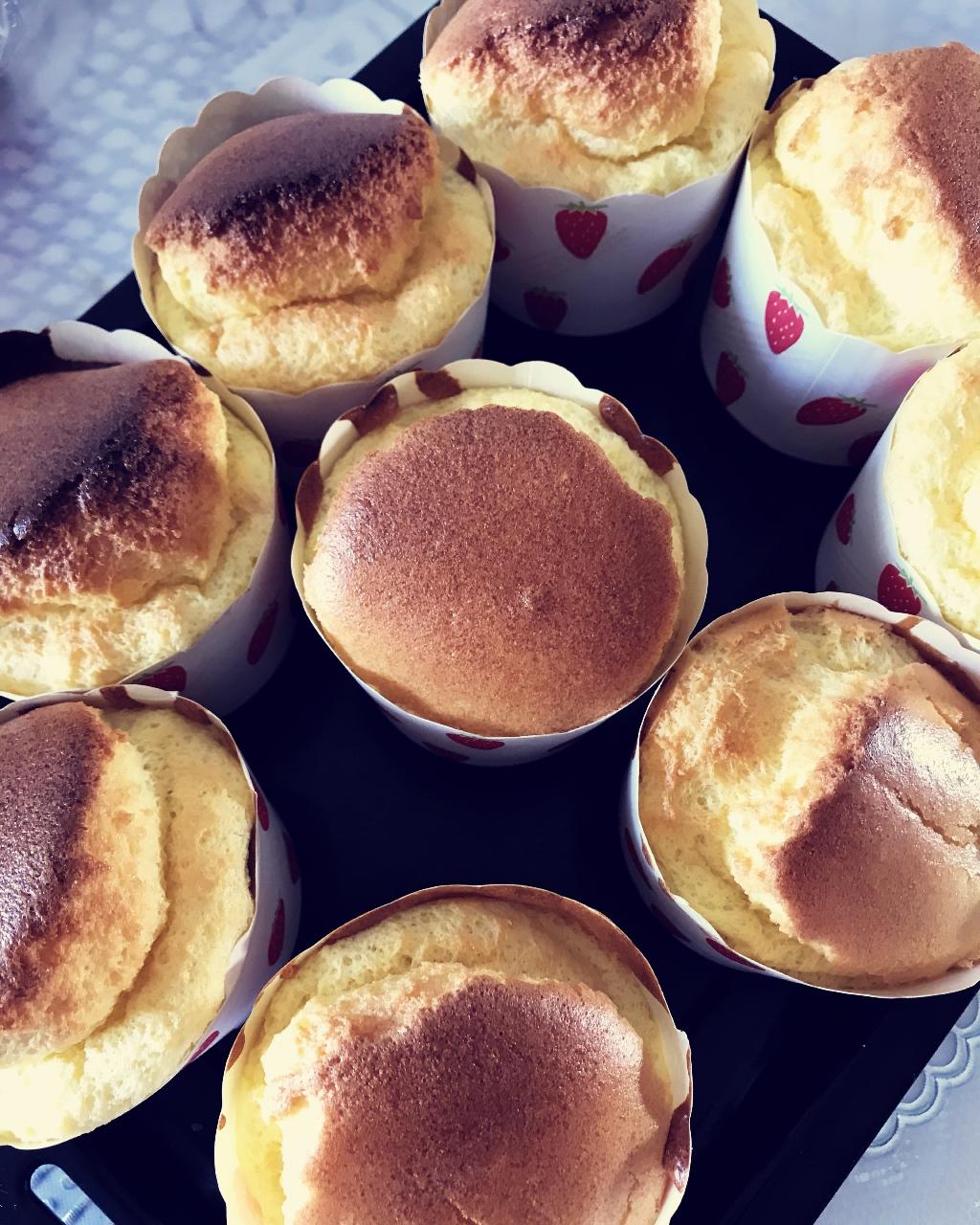 软绵绵戚风纸杯蛋糕