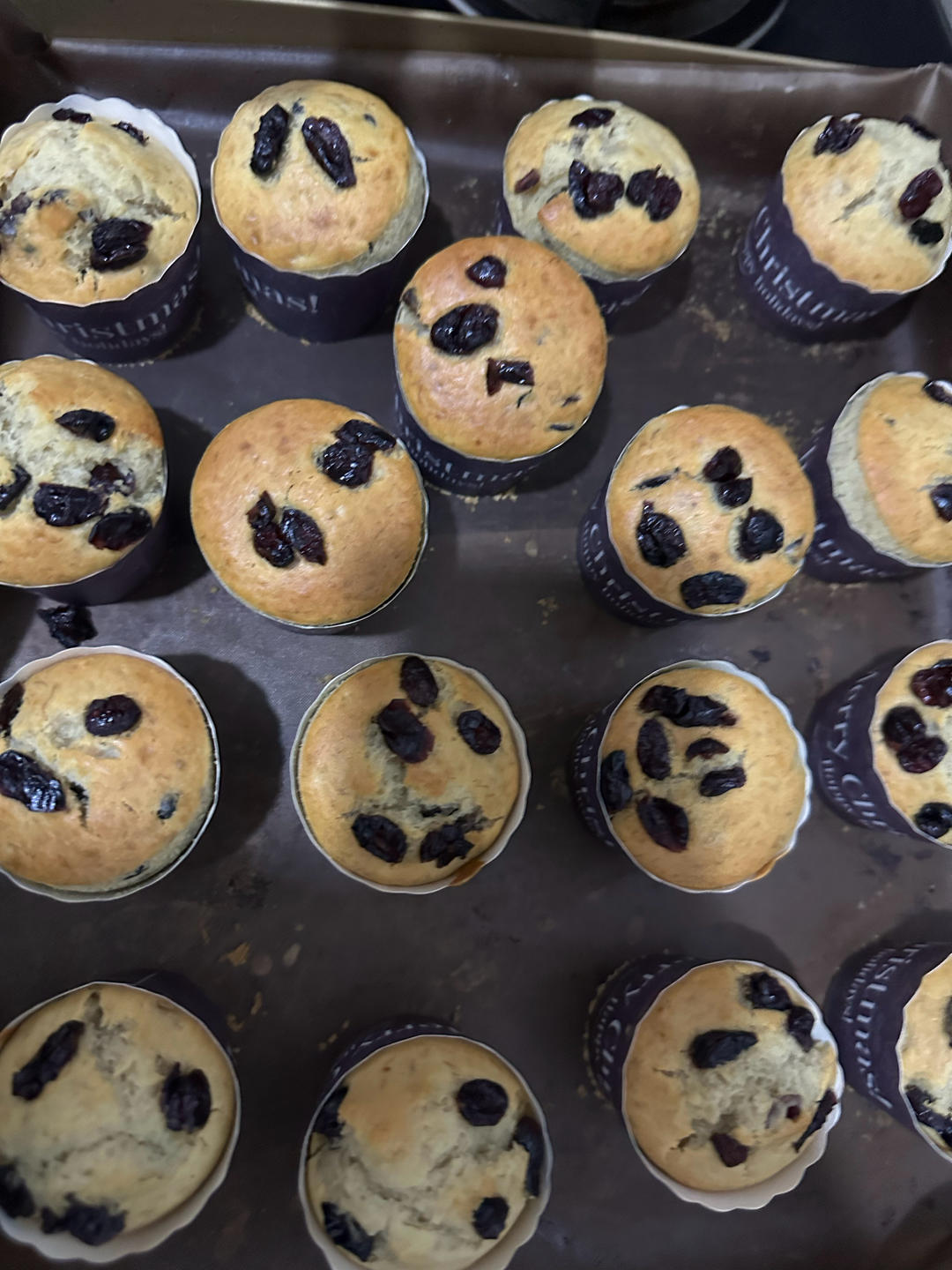 只需搅拌入烤箱的香蕉麦芬