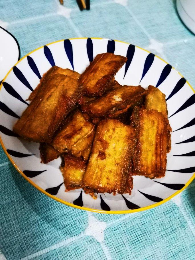 炸带鱼段(一点小窍门油就不浑了)