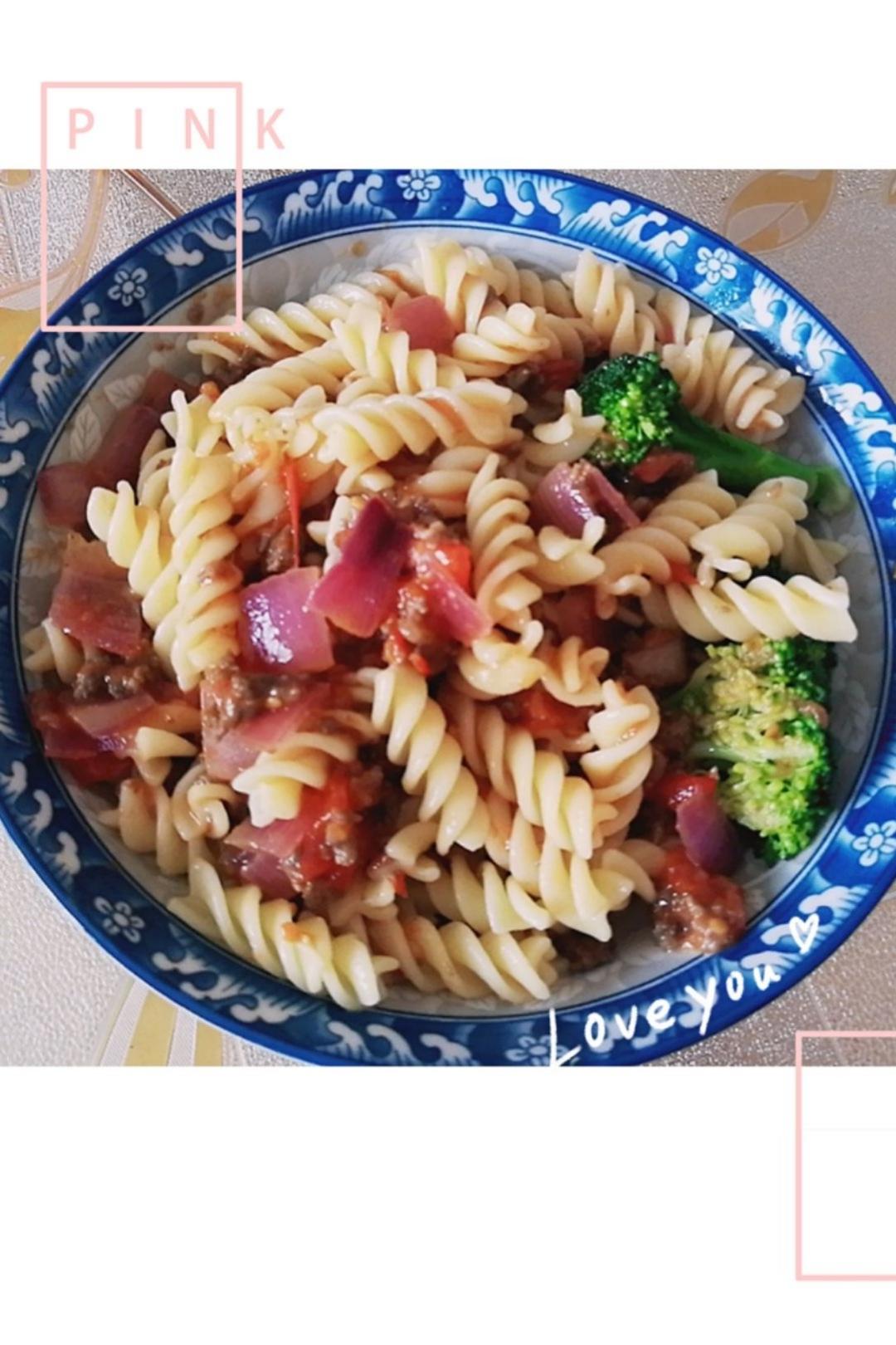 番茄肉酱意大利面