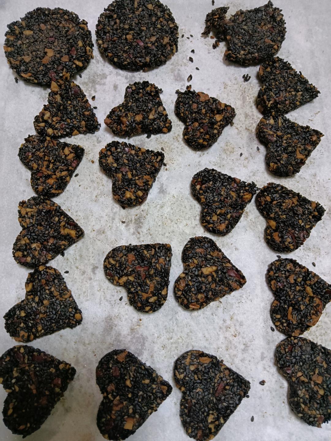 无油无蔗糖养生小零食，芝麻红枣核桃脆饼