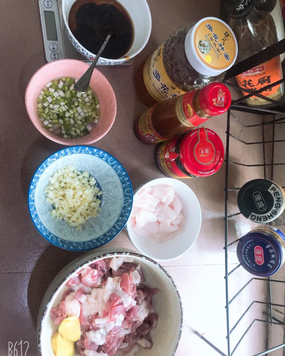 云朵般松软爆浆蜜汁叉烧包