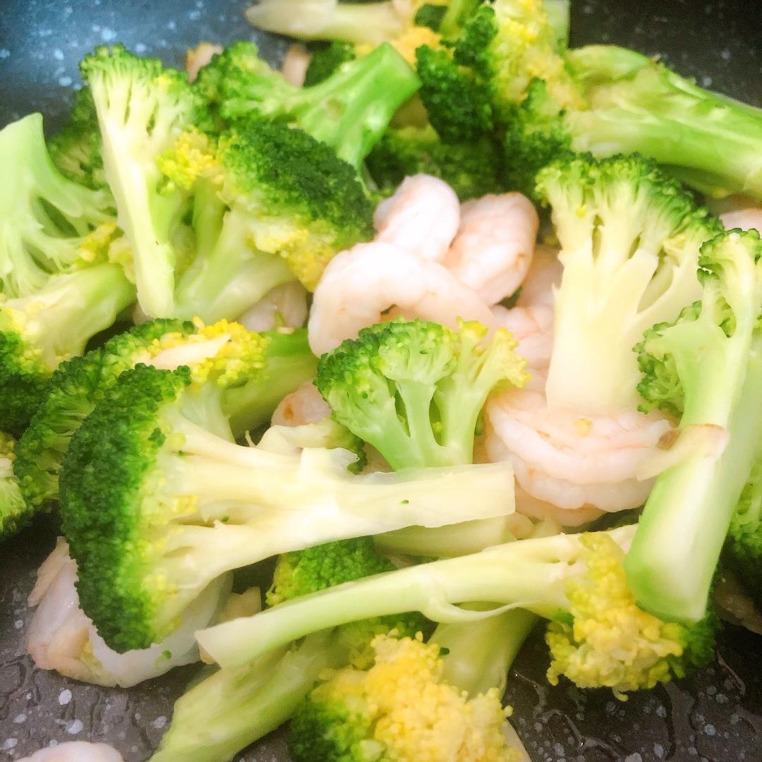 西兰花炒虾仁